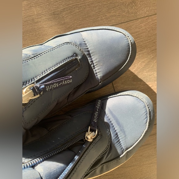 Winter shoes warmer simple- like new size 9w - Picture 10 of 10